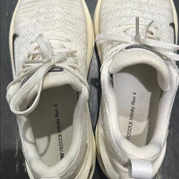 Nike White Sneakers with Modern Design and Textured Upper - Picture 3 of 8